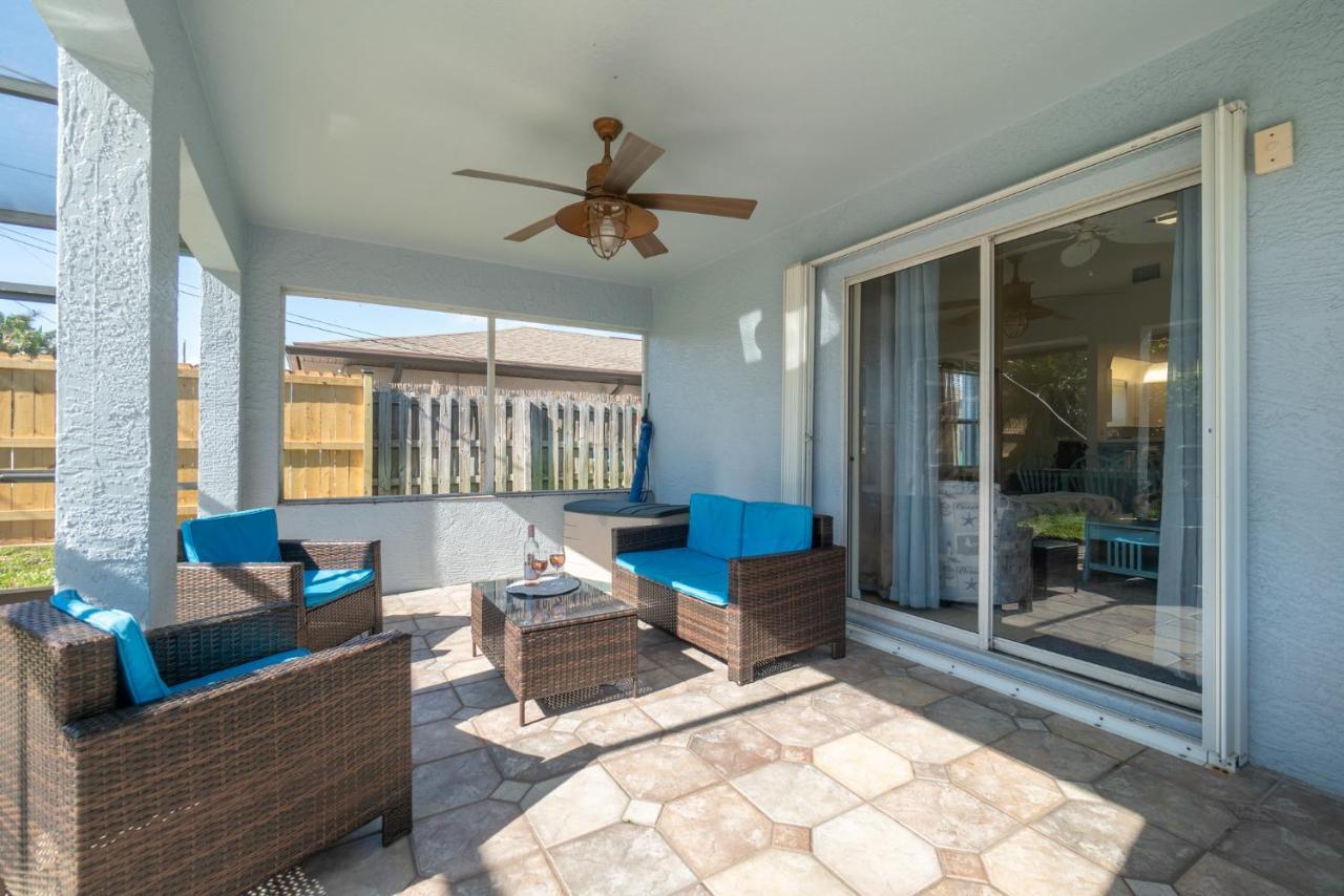 Serene Seaside Retreat - Dog Friendly - 2Br Townhouse With Shared Heated Pool Steps To Paradise Beach! Melbourne Buitenkant foto